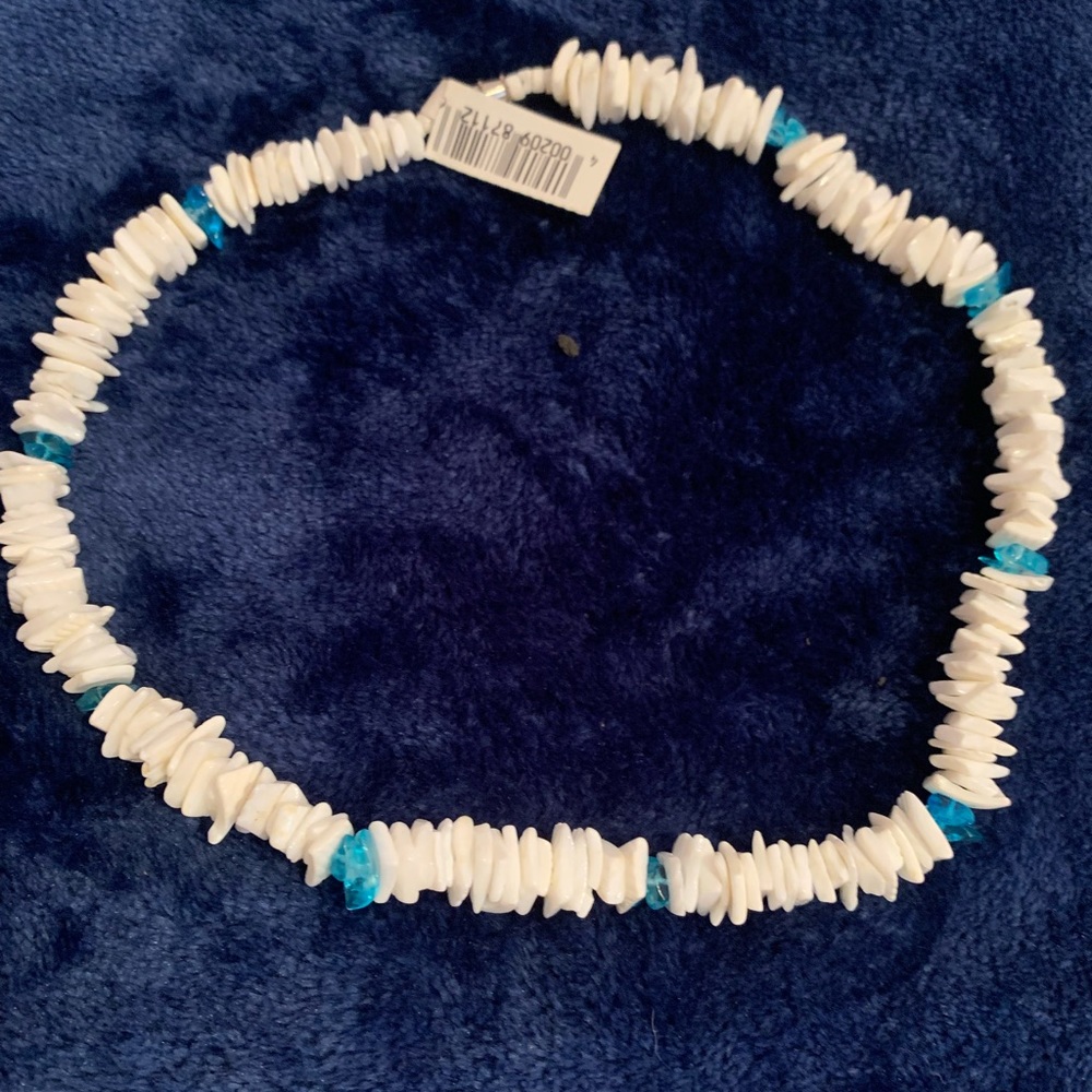 Vintage DISNEY WORLD PUKA Shell Necklace